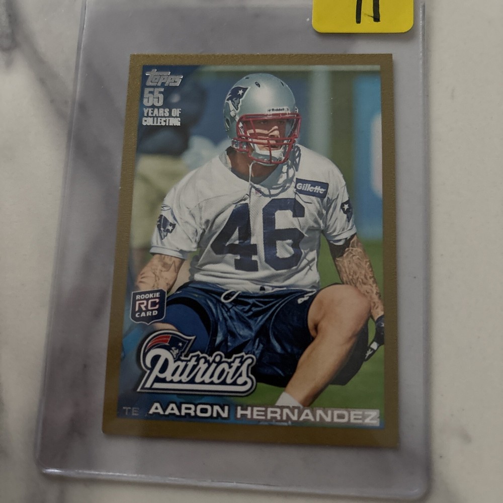 2010 Topps Gold #96 Aaron Hernandez 2010 (RC) /2010 2010 Topps Gold #96 Aaron Hernandez 2010 (RC) /2010