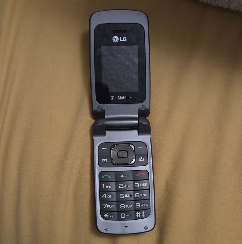 LG GS Flip Cell Phone 8g Storage T-Mobile Network Model GS Red/Gray
