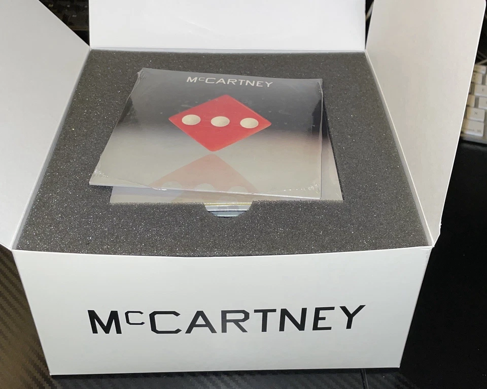 Lot of 4 Paul McCartney III CDs Blue White Yellow Red + White Dice Box Set - Image 2 of 3