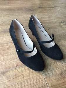 m and s kitten heel shoes