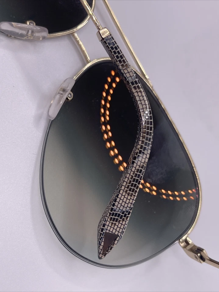 Victoria Beckham VBS98 C29 经典灰色金色带蛇尖-女式太阳镜 — 第 4/4 张图片