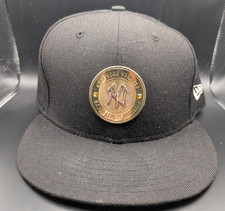 New Era New York Yankees Sz 7 3/4 Gold Emblem RARE
