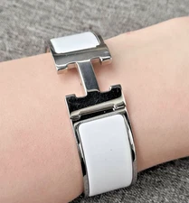 Hermes Wide Enamel Clic Clac HH PM White Bangle Bracelet - Silver Hardware
