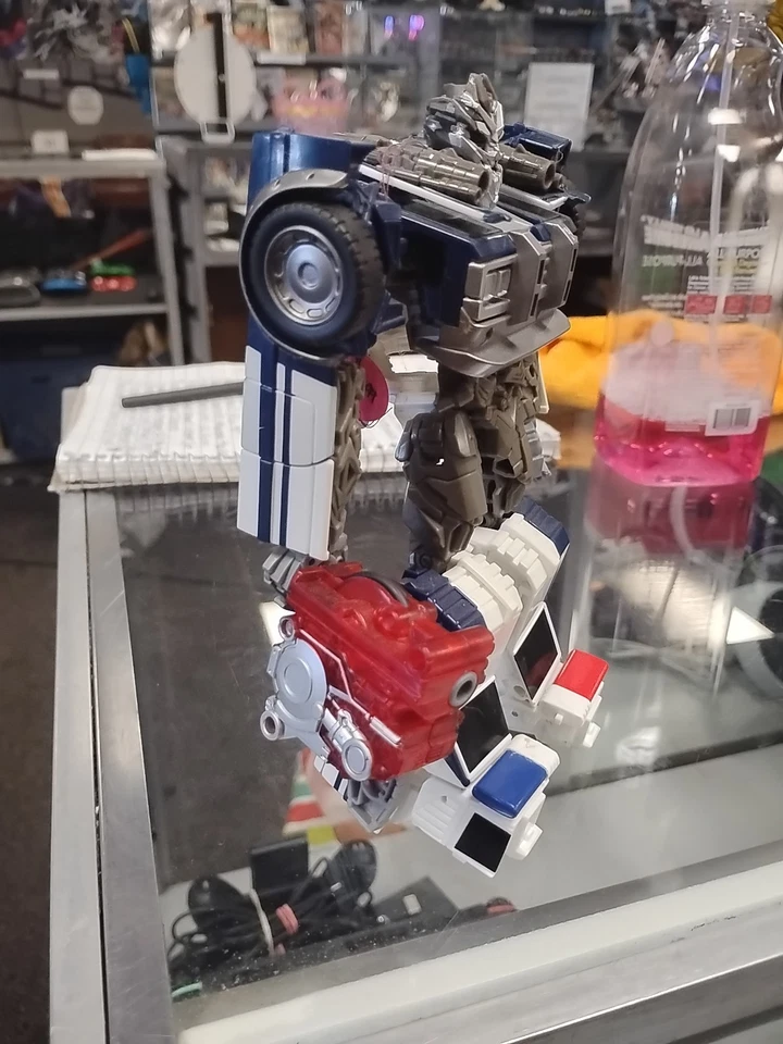 2018 Hasbro Transformers Bumblebee Movie Figure Barricade  - Image 3 of 4