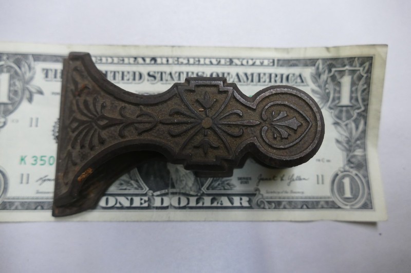 Antique Victorian cast iron paper clip ornate 19th century 3.5 inch