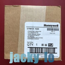New In Box HONEYWELL C7061A1020 UV Flame Detector