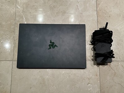 LAPTOP RAZER BLADE 15 BASE EDITION - FUll HD 144Hz - GeForce GTX 1660 Ti - BLACK