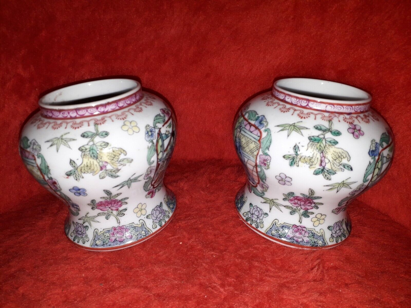 Paire de Vases Chine vers 1900 Sceau Cachet à identifier 11 cm de hauteur Goedkoop binnenlands