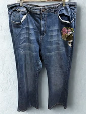 Crest Jeans Womens Size 8 Bootcut Blue Denim Embroidered Y2K Festival Humminbird