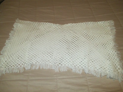 Vintage Hand Made Crochet Afghan Lap Baby Blanket Fringe WHITE 34" x 36" - Picture 2 of 5