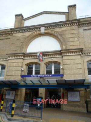 FOTO PUTNEY BRIDGE U-BAHNSTATION RANELAGH GARDENS SW6 2013