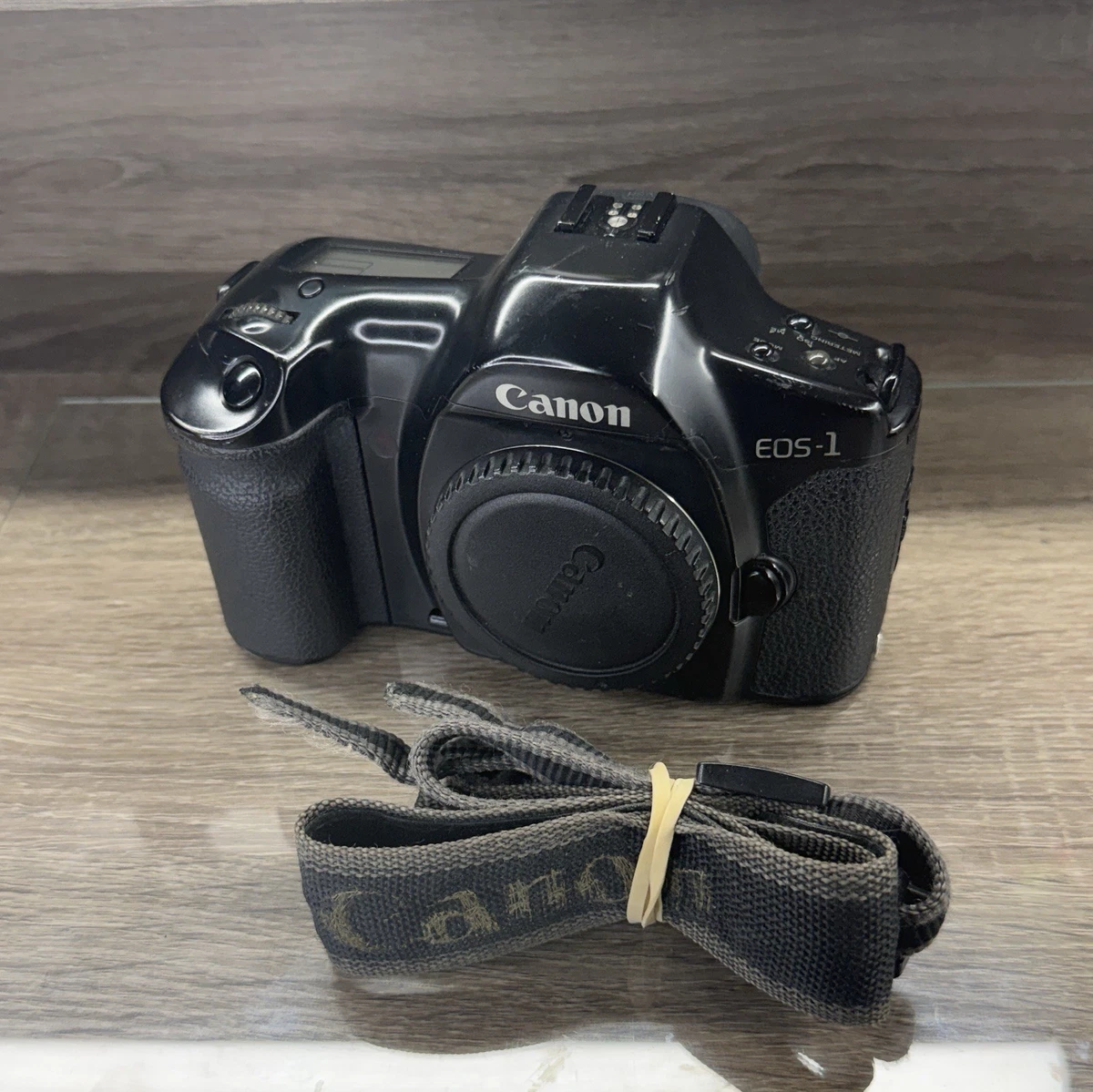 ★美品★ キヤノン Canon EOS-1 HS ボディSS626 #1215 ☆美品☆ キヤノン Canon EOS-1 HS ボディSS626 #1215 【公式通販】