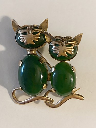 LUCKY JADE KITTY CATS(2) BROOCH PIN 14KT YELLOW GOLD