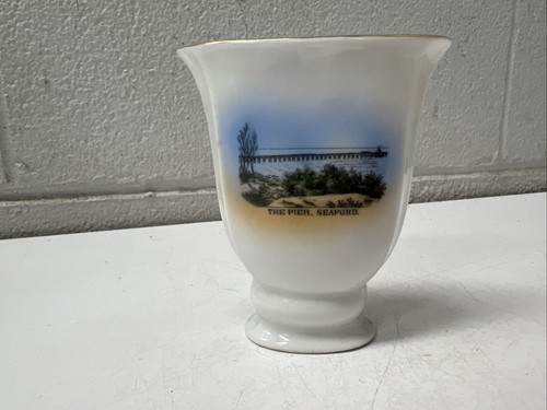 VINTAGE SOUVENIR VASE BONE CHINA THE PIER SEAFORD IBC CZECHOSLOVAKIA VICTORIA