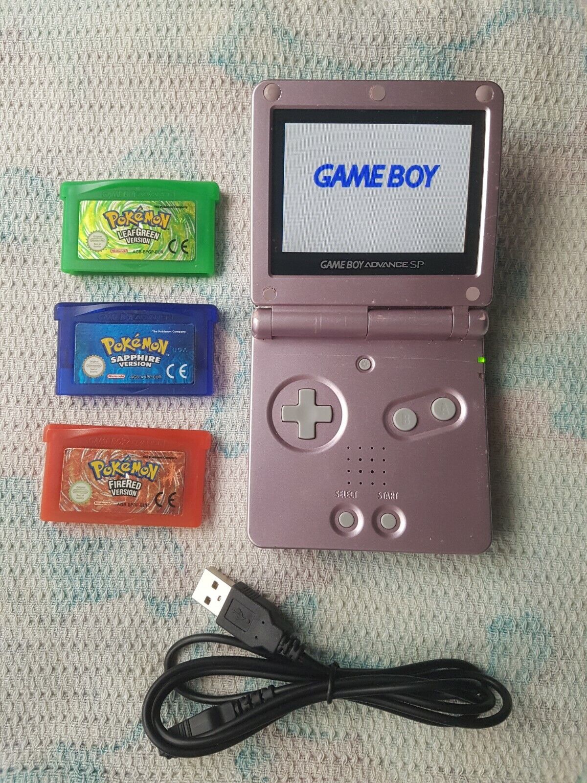 Genuine Gameboy Advance SP AGS 101 Pink + 3x Pokemon Games ! |