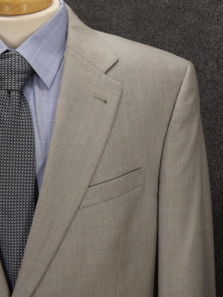 Jos A Bank Suit 42R Gray 20% Silk 80% Wool 35x29.5 Pleat Pants 2 Piece 2 Button - Image 3 of 4