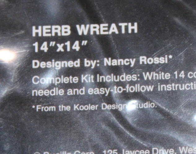 Kit de punto de cruz Bucilla contado corona de hierbas #40513 por Nancy Rossi NUEVO sellado Foto 3 de 4