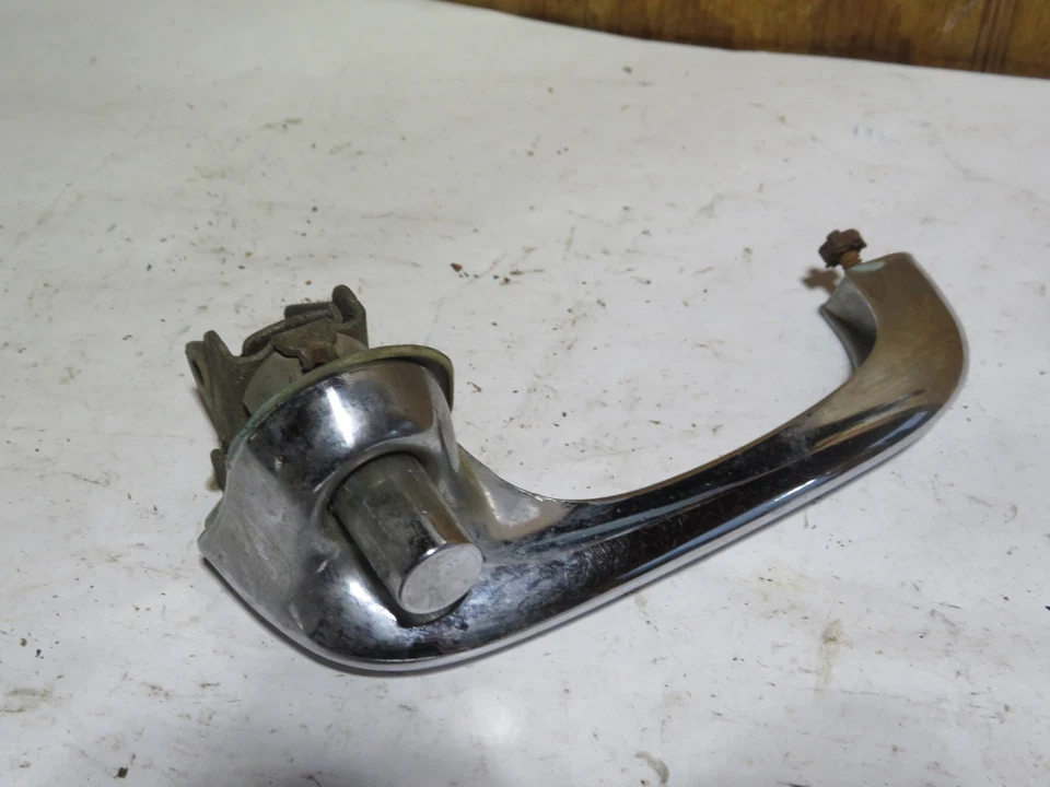 MANIJA DE PUERTA EXTERIOR VINTAGE Oldsmobile Cutlass 442 Foto 4 de 4