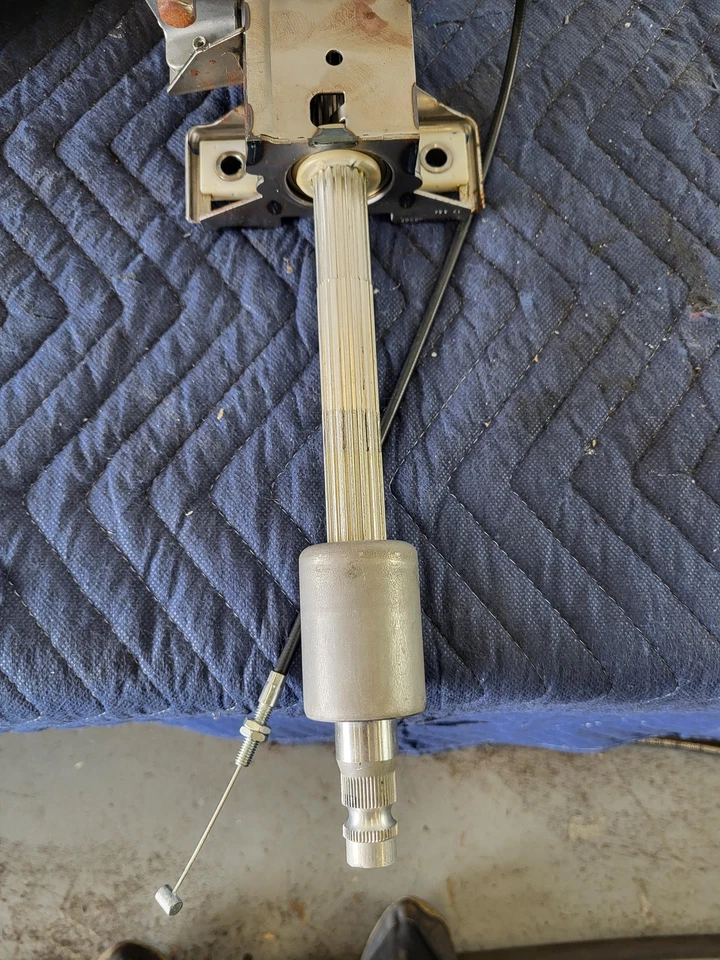 Columna de dirección usada OEM 2018 JAGUAR F-PACE 30T GX73-3C529-EF 17-20 Foto 2 de 4