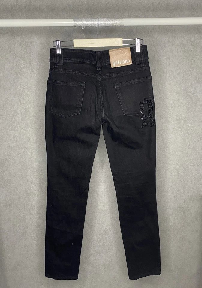 Calça jeans John Galliano preta jeans feminina vintage tamanho Itália cintura 27 gazeta - Imagem 2 de 4