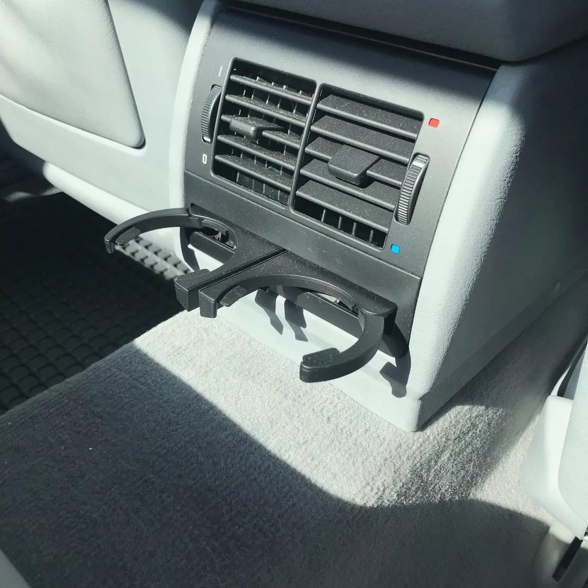 Bmw e39 rear cup holder outlet