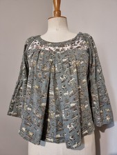 COTELAC : BLOUSE IMPRIMÉE TON GRIS PETITS PERSONNAGES BUCOLIQUE NAIF