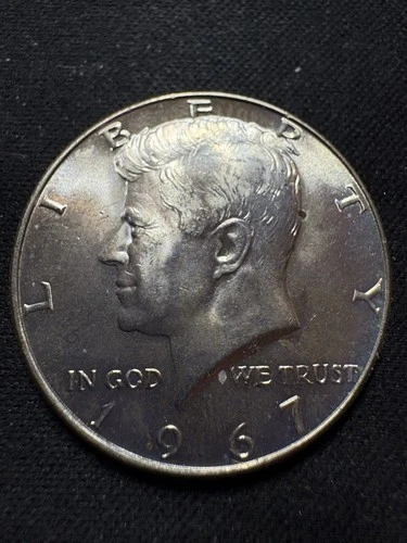 1967 Kennedy Half Dollar - GEM BU - 40% Silver - Beautiful Luster - SKU 220