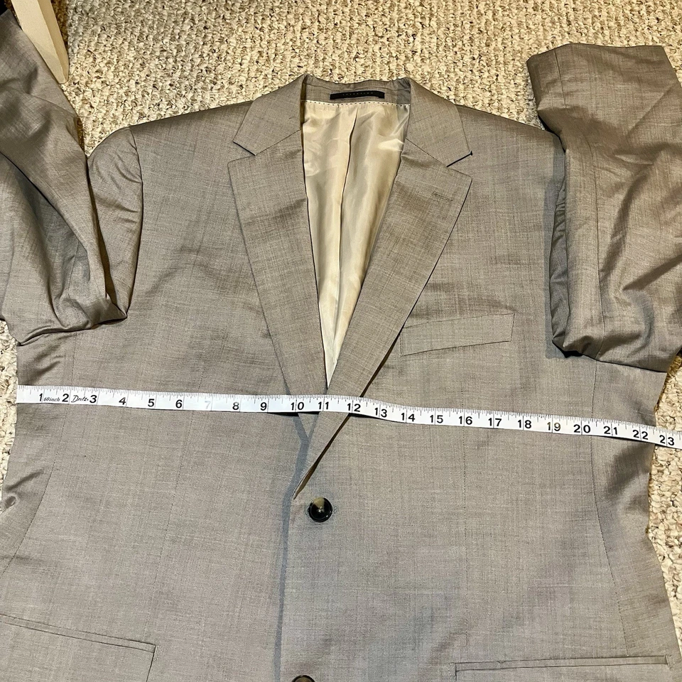 Hugo Boss Collection Men's Wool/silk 2-Piece Suit Size 44R Grey Double Vented - Image 4 of 4