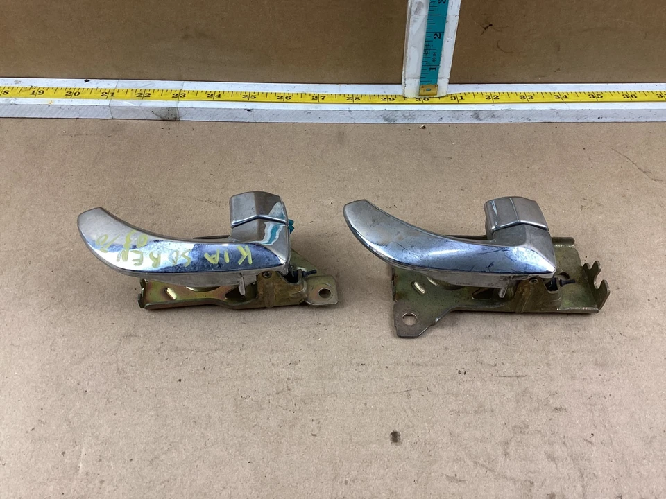 Manija de puerta interior delantera y trasera del lado del pasajero Kia Sorento 2003-2009 OEM Foto 4 de 4