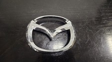 Original Mazda 3 ab 2016-19 Emblem für Kühlergrill D10J-51-730