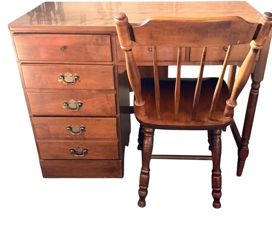 Ethan Allen Nutmeg Maple CRP Bedroom Furniture Set - Pristine Vintage Condition - Image 3 of 4