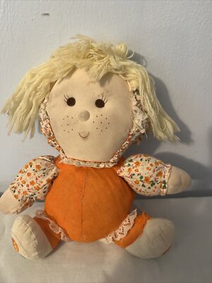 Vintage 1982 Dan Dee Cloth Girl Rag Doll Yarn Hair Bonnet Orange Floral RagDoll