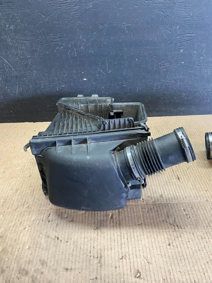 BMW 7 E65 E66 750Li 750i 2006 a 2008 lado izquierdo filtro de aire caja de admisión i3402 DG1 Foto 3 de 4