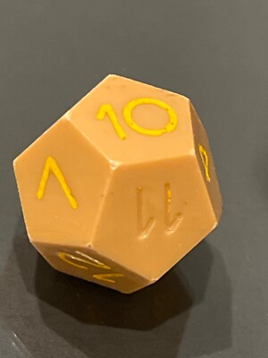 Early vintage Armory opaque tan w/ yellow d12 rpg ad&d dice 123124@