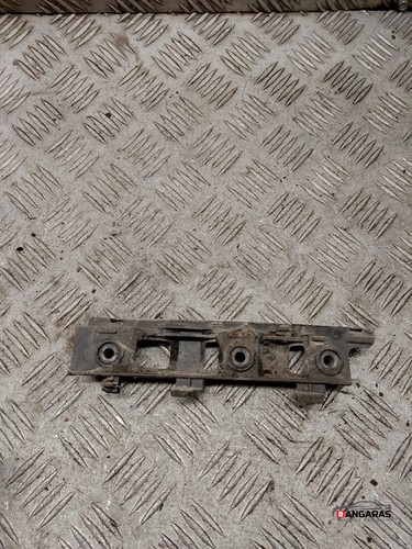 VW PASSAT Variant B6 3C5 Stoßstangenhalter vorne links 3c0807184 2.00 32957955