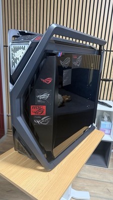 ASUS ROG Hyperion GR701 BTF Edition E-ATX ARGB Gaming Gehäuse