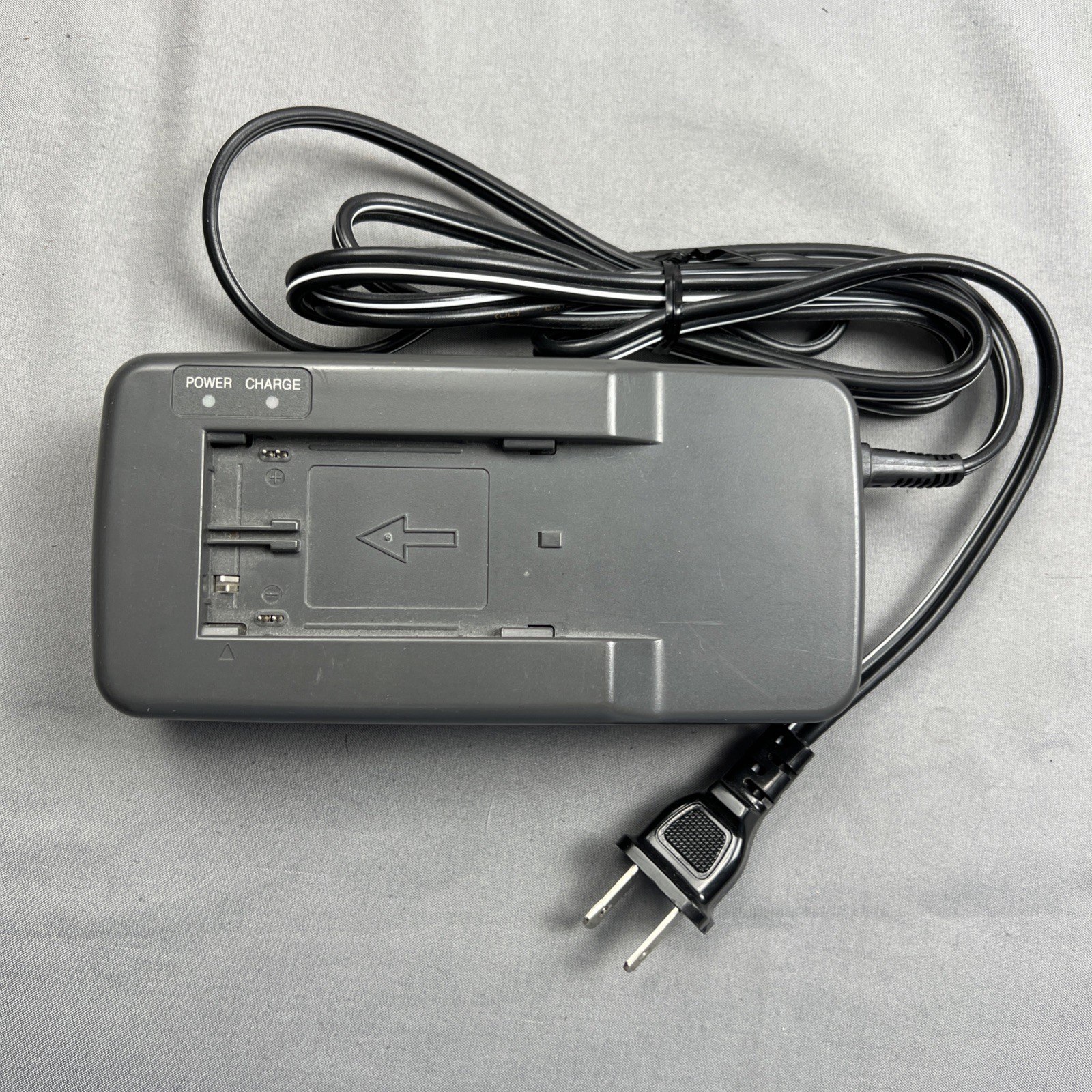 Genuine CANON CA-950A Battery Charger Compact Power Adapter