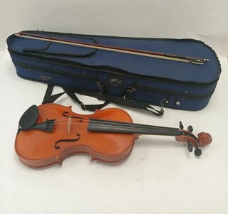Full Size 4 4 Student Violin with Bow and Hard Case Pre Owned/Used