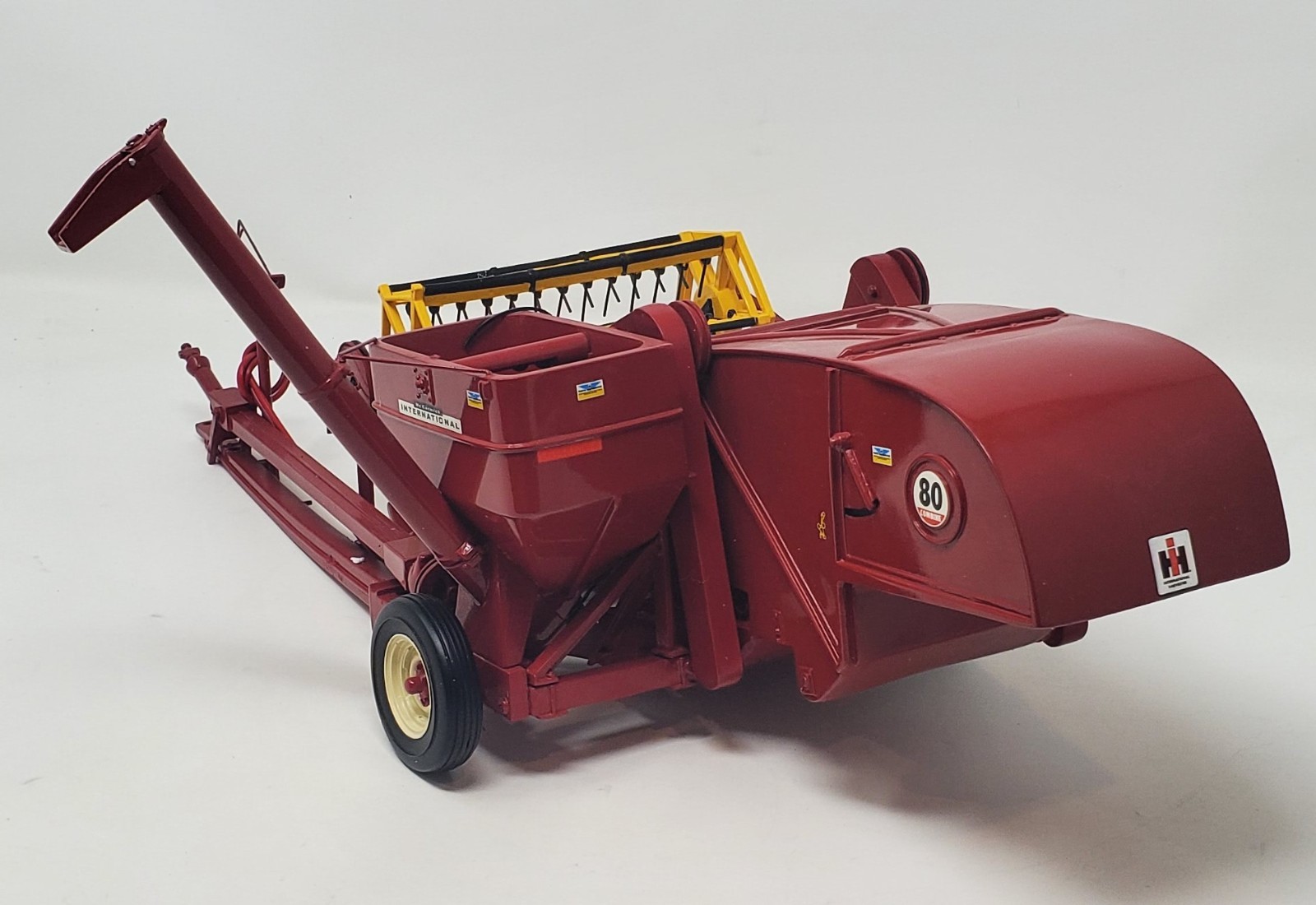 International Harvester McCormick 80 Combine
