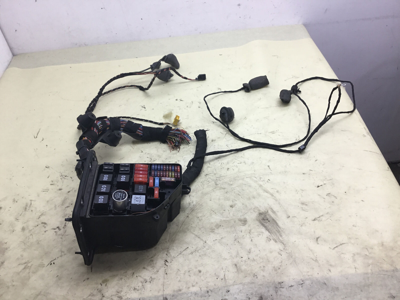 Bentley Flying Spur W12 6.0L Engine Fuse Relay Junction Box 13-18 :Y