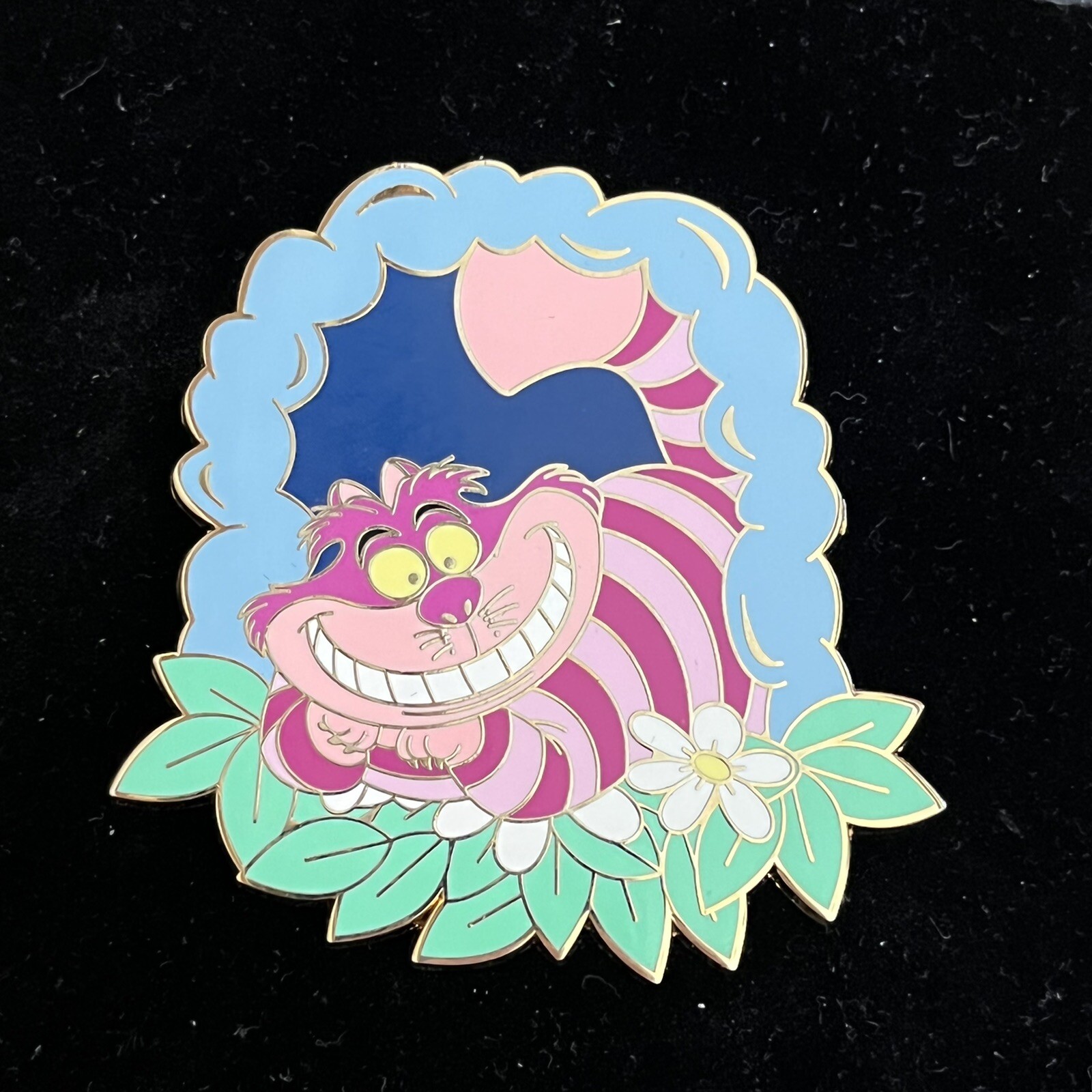 Disney Shopping Cheshire Cat from Alice in Wonderland LE 100 Pin C01