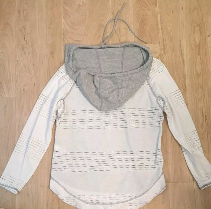 Athleta Limitless Perforated Lightweight Hoodie - image 4