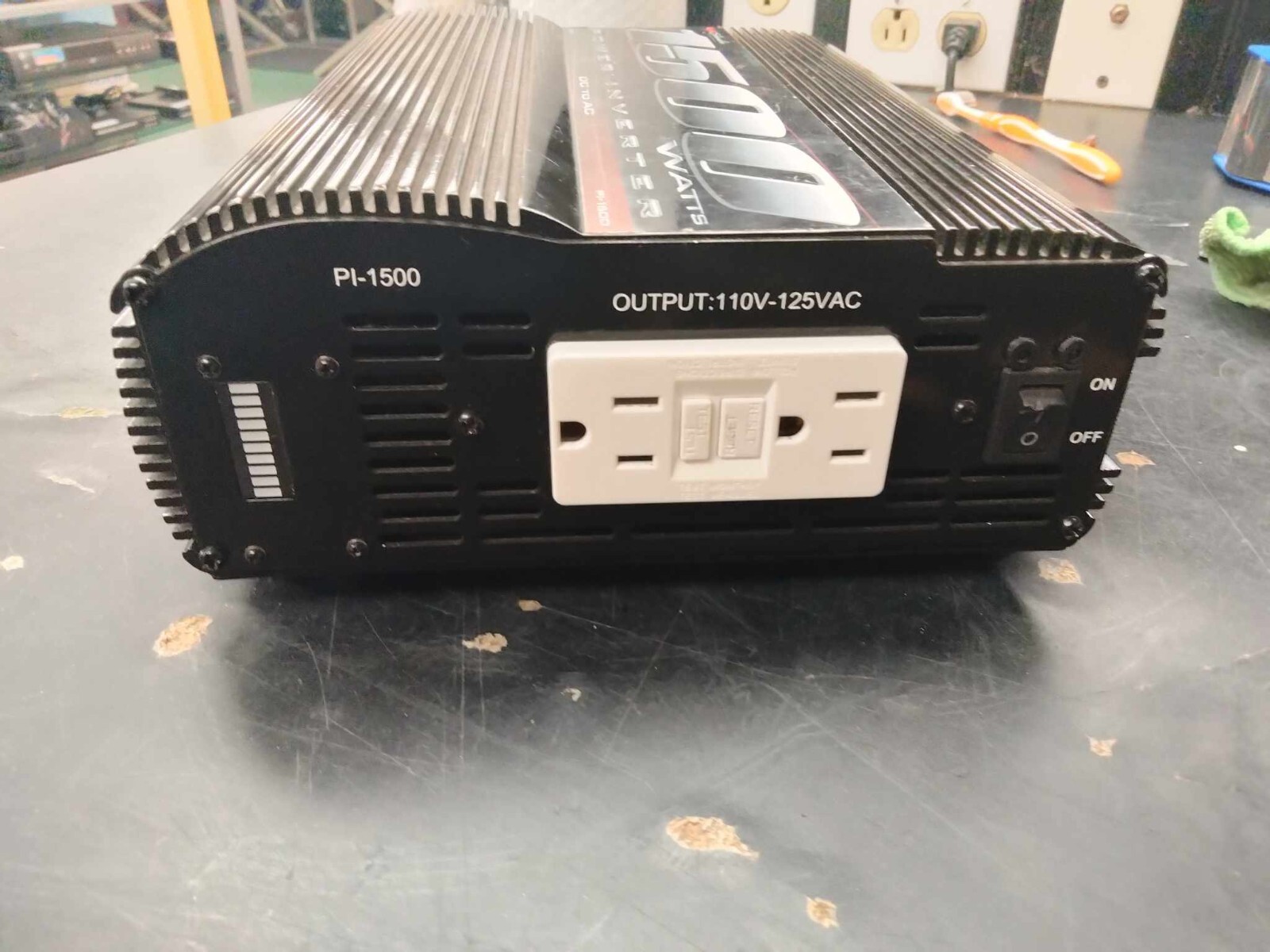 Schumacher PI1500 1500Watt Portable Power Converter Inverter DC to AC