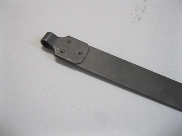 Correa del tanque de combustible Ferrari 308 GT4 Dino LH # 111250 Foto 2 de 3