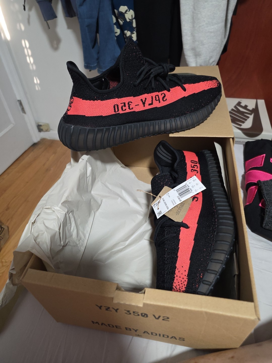 adidas Yeezy Boost 350 V2 Core Black Red Stripe Size 13 BY9612 thumbnail 2