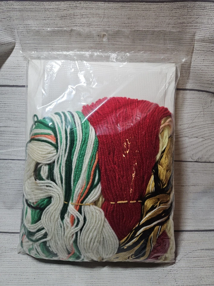 Cat Christmas "Have A Purr-fect Holiday" Plastic Canvas Kit 2002 NOS Janlynn/Gre - Image 4 of 4