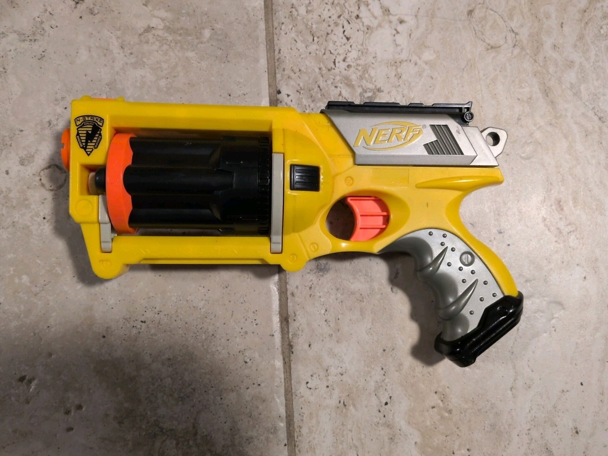 NERF N-strike Recon Cs-6 Dart Blaster Gun with Clips and Darts