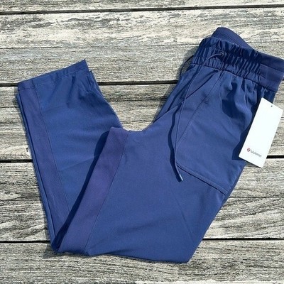 Lululemon Beyond the Studio Crop size 4 Night Sea blue NWT   25''