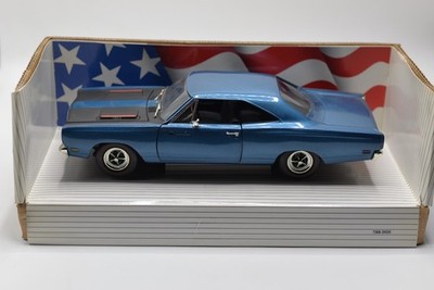 ERTL American Muscle 1969 Plymouth Roadrunner 1:18 in box