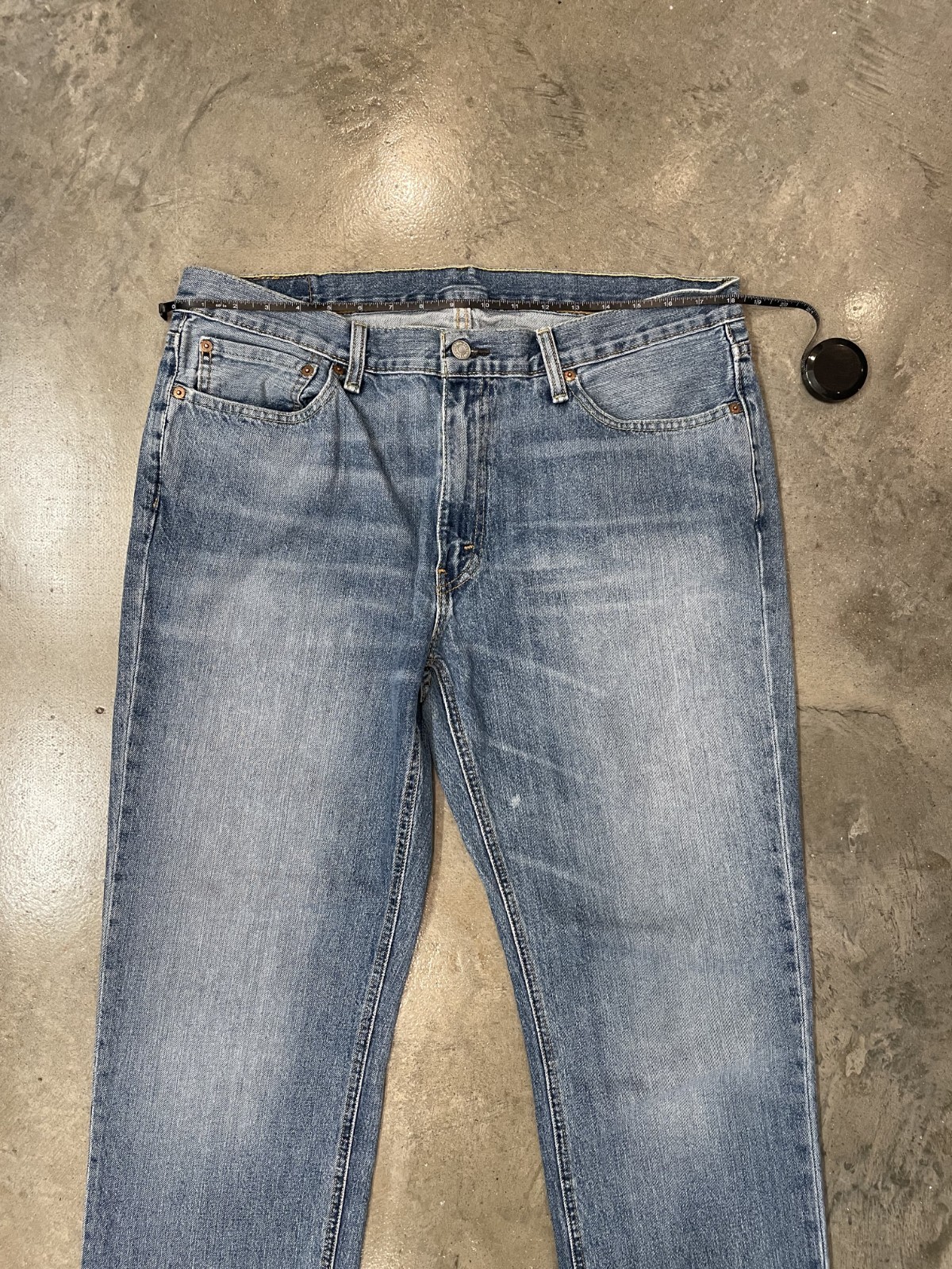 Levi’s 541 Athletic Taper Jeans Men 36x35 Medium Wash Blue Denim Cotton thumbnail 6
